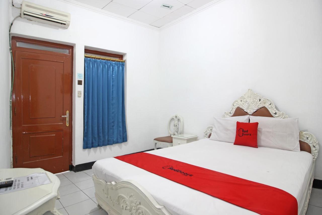 Reddoorz Plus @ Taman Siswa 3 Γιογκιακάρτα Εξωτερικό φωτογραφία