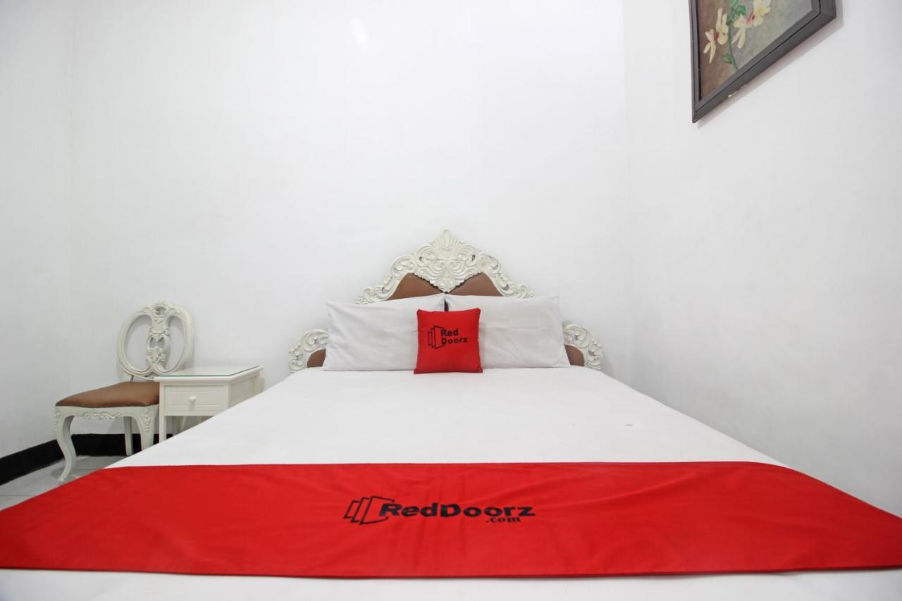 Reddoorz Plus @ Taman Siswa 3 Γιογκιακάρτα Εξωτερικό φωτογραφία