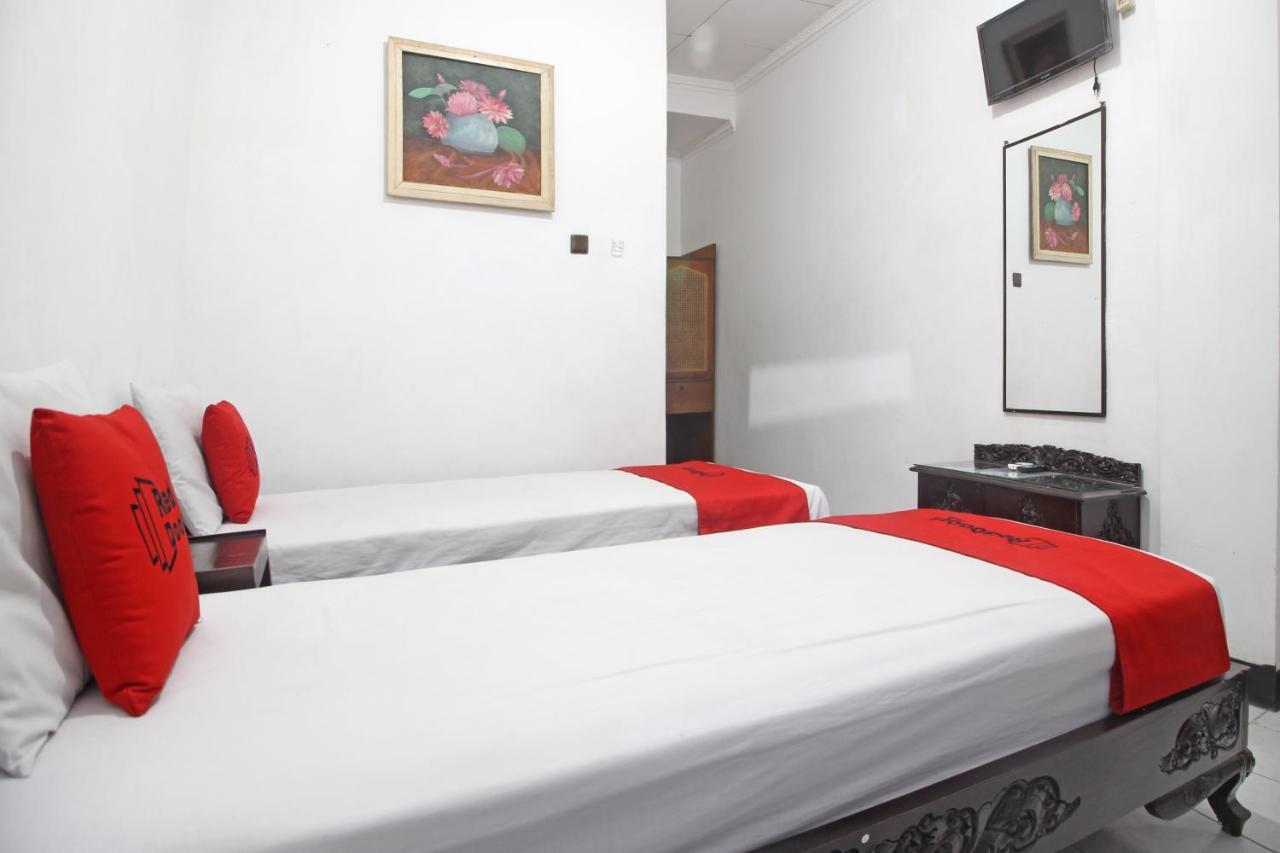 Reddoorz Plus @ Taman Siswa 3 Γιογκιακάρτα Εξωτερικό φωτογραφία
