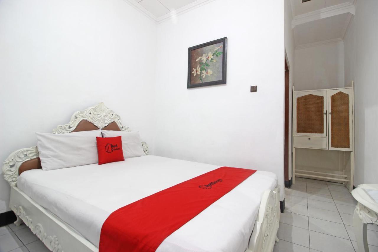 Reddoorz Plus @ Taman Siswa 3 Γιογκιακάρτα Εξωτερικό φωτογραφία